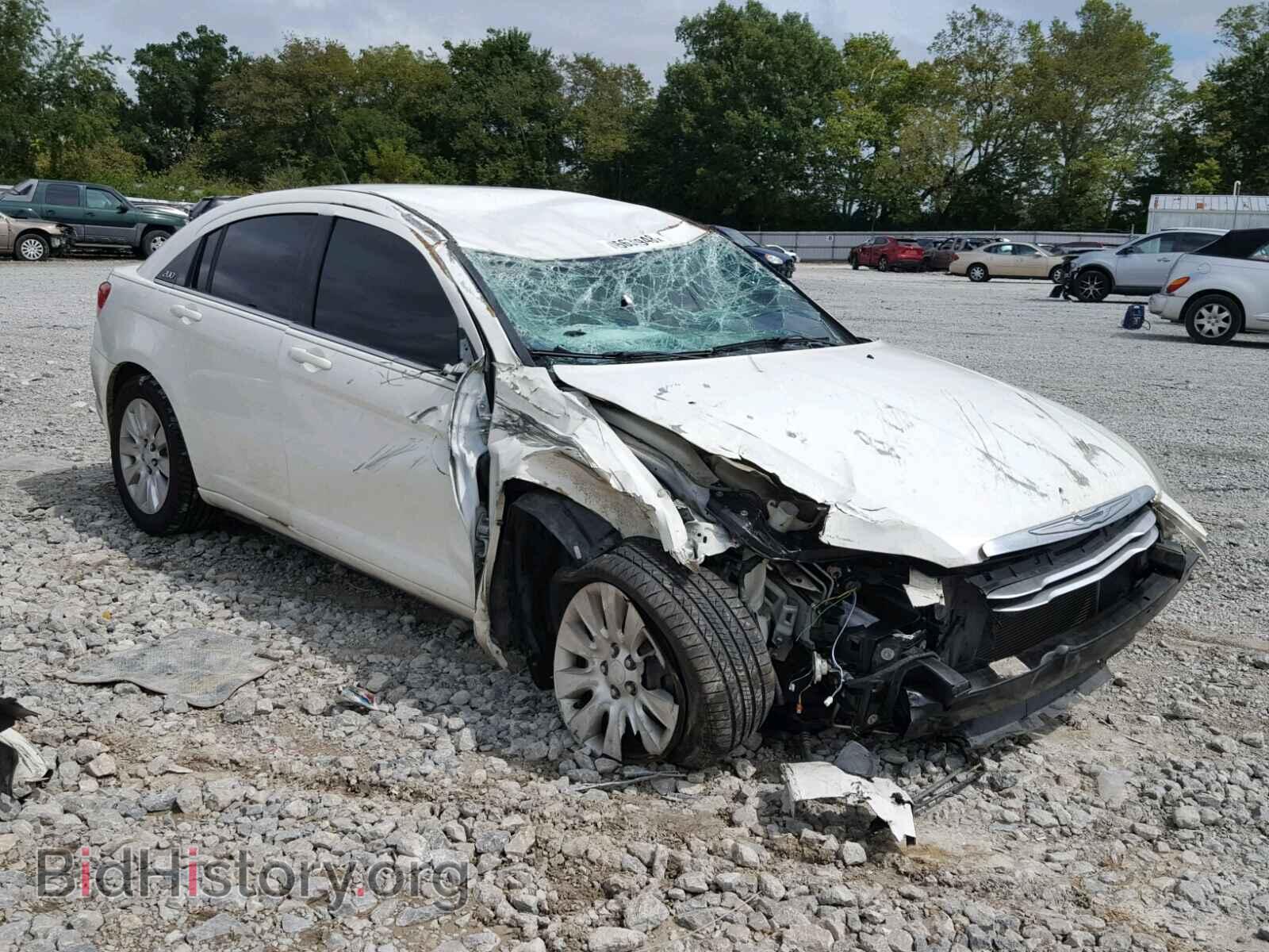 Photo 1C3BC4FB0BN521486 - CHRYSLER 200 2011