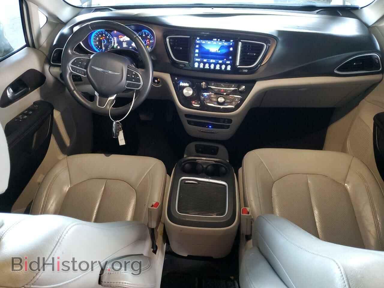 2017 CHRYSLER PACIFICA - VIN: 2C4RC1EG4HR763974 - Photo 8
