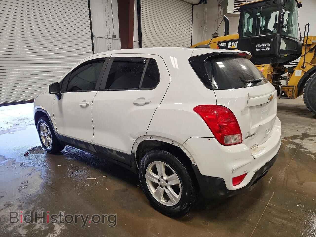 2019 CHEVROLET TRAX - VIN: 3GNCJNSB3KL330928 - Фото 2