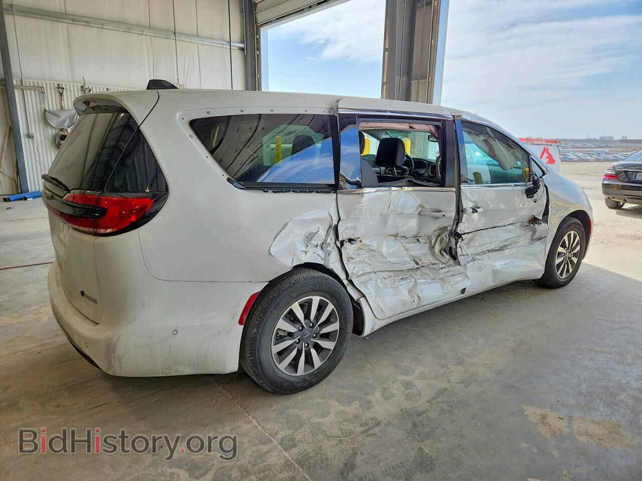 2023 CHRYSLER PACIFICA - VIN: 2C4RC1L72PR562320 - Фото 3
