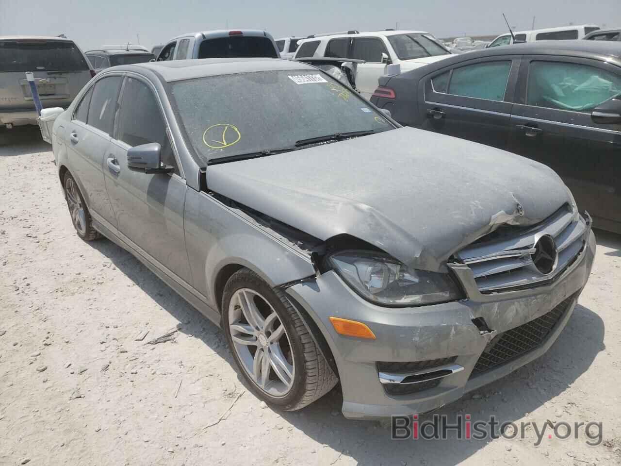 Photo WDDGF4HB8DR272278 - MERCEDES-BENZ C-CLASS 2013