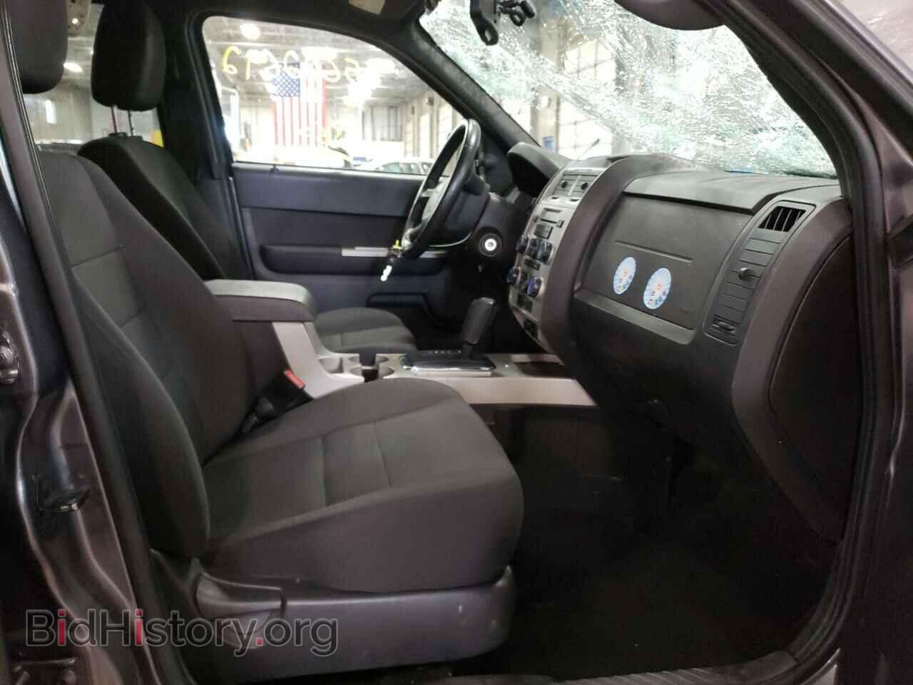 2010 Ford ESCAPE (VIN 1FMCU9DG6AKD19921) — фото 5 из 10