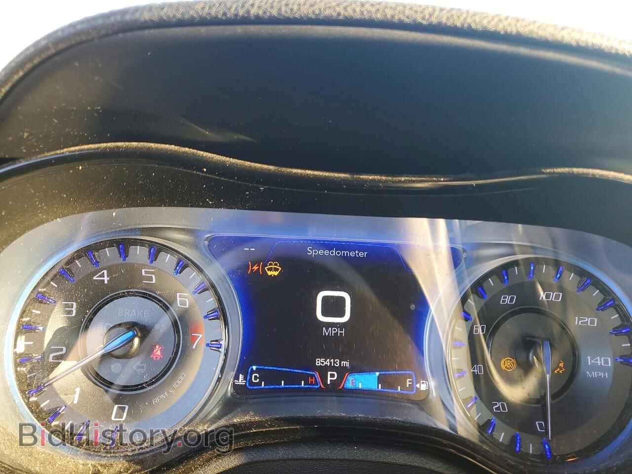 2019 CHRYSLER 300 - VIN: 2C3CCAGG5KH651527 - Фото 9
