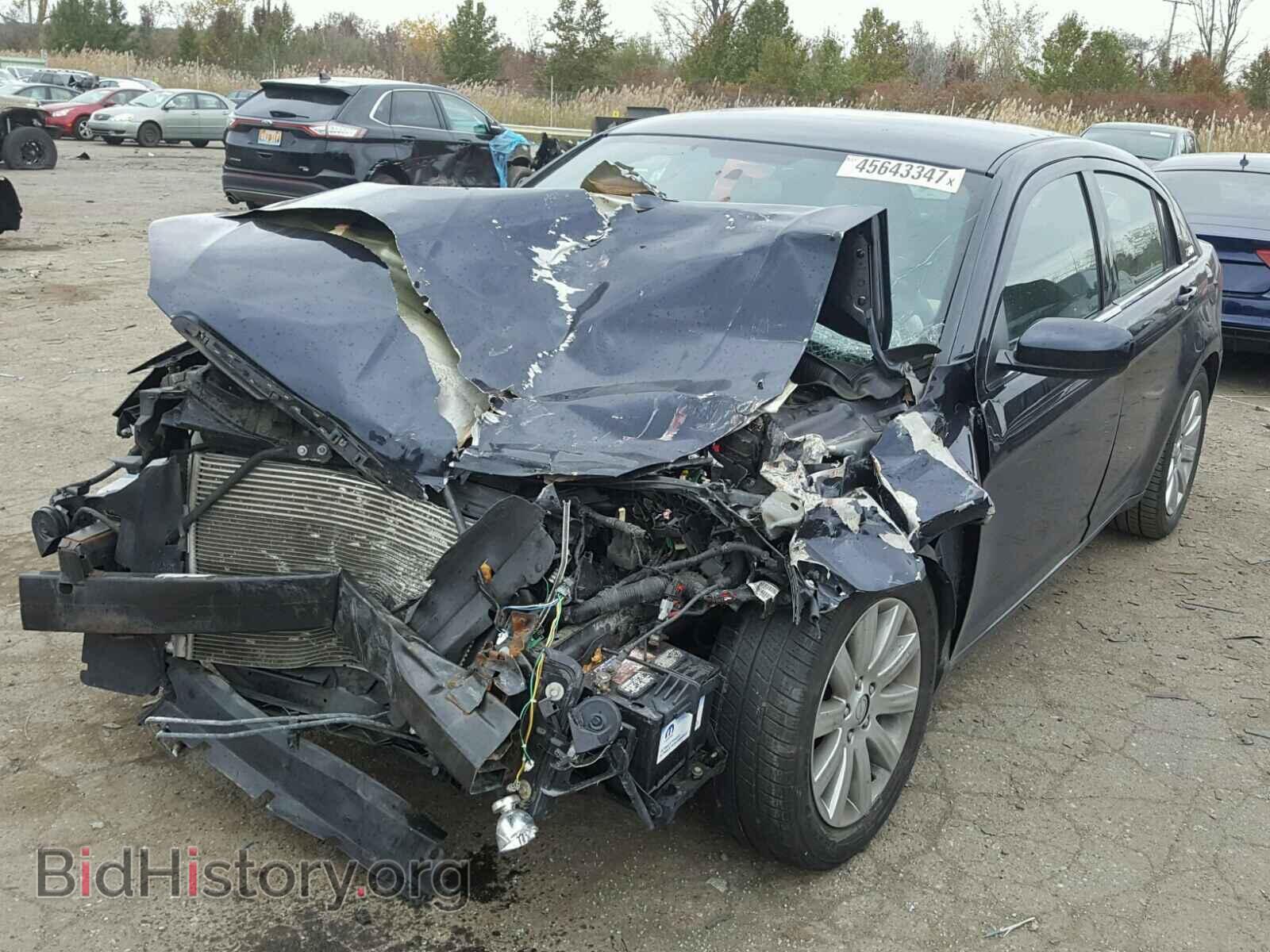 2011 CHRYSLER 200 - VIN: 1C3BC1FB4BN579857 - Фото 2