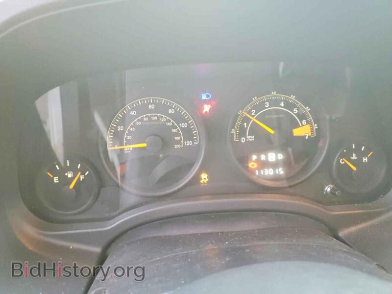 2014 Jeep COMPASS (VIN 1C4NJDBB8ED926882) — photo 9 of 12