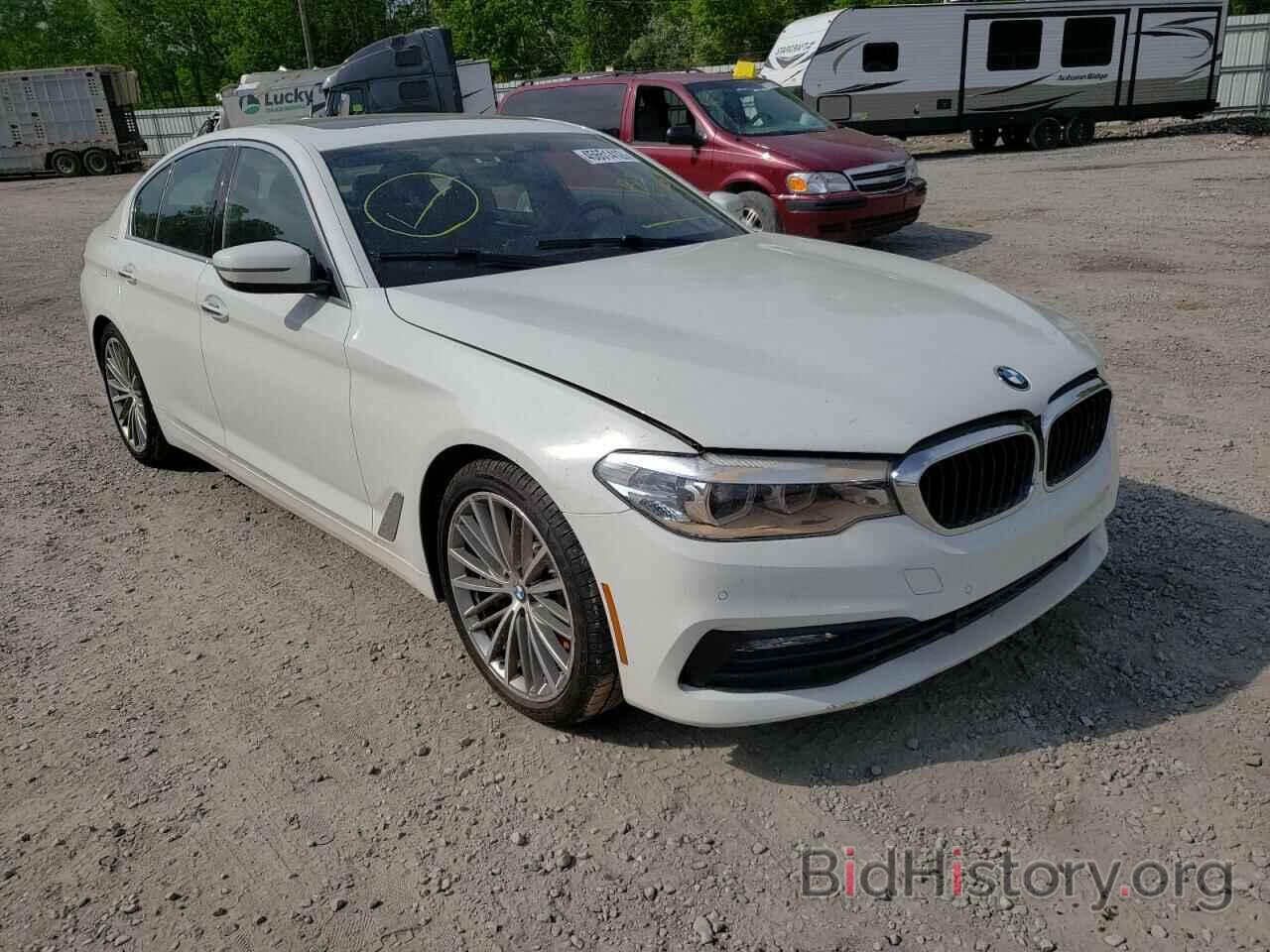 Photo WBAJA7C59JWC76550 - BMW 5 SERIES 2018