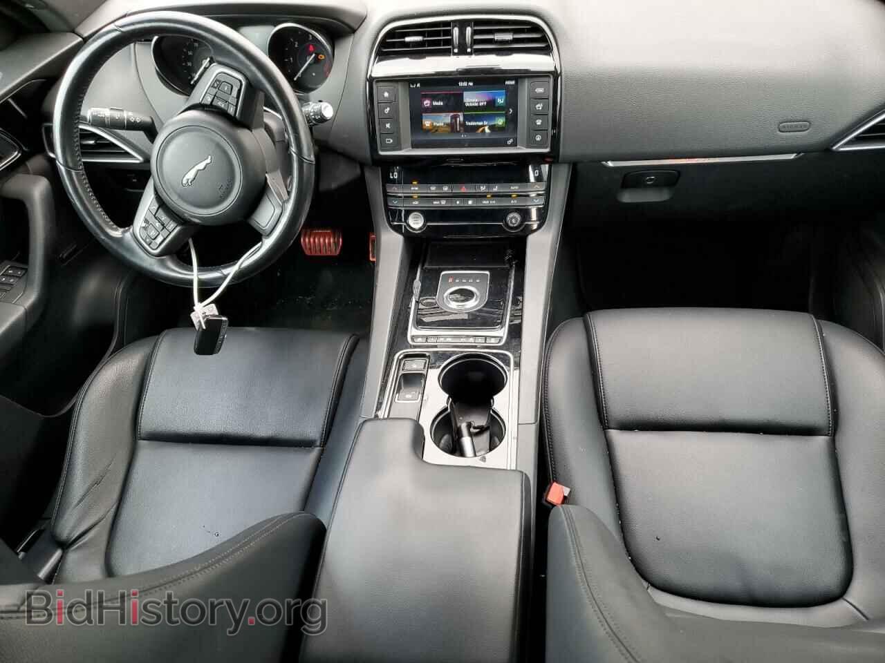 2017 JAGUAR F-PACE - VIN: SADCJ2BN9HA498045 - Фото 8