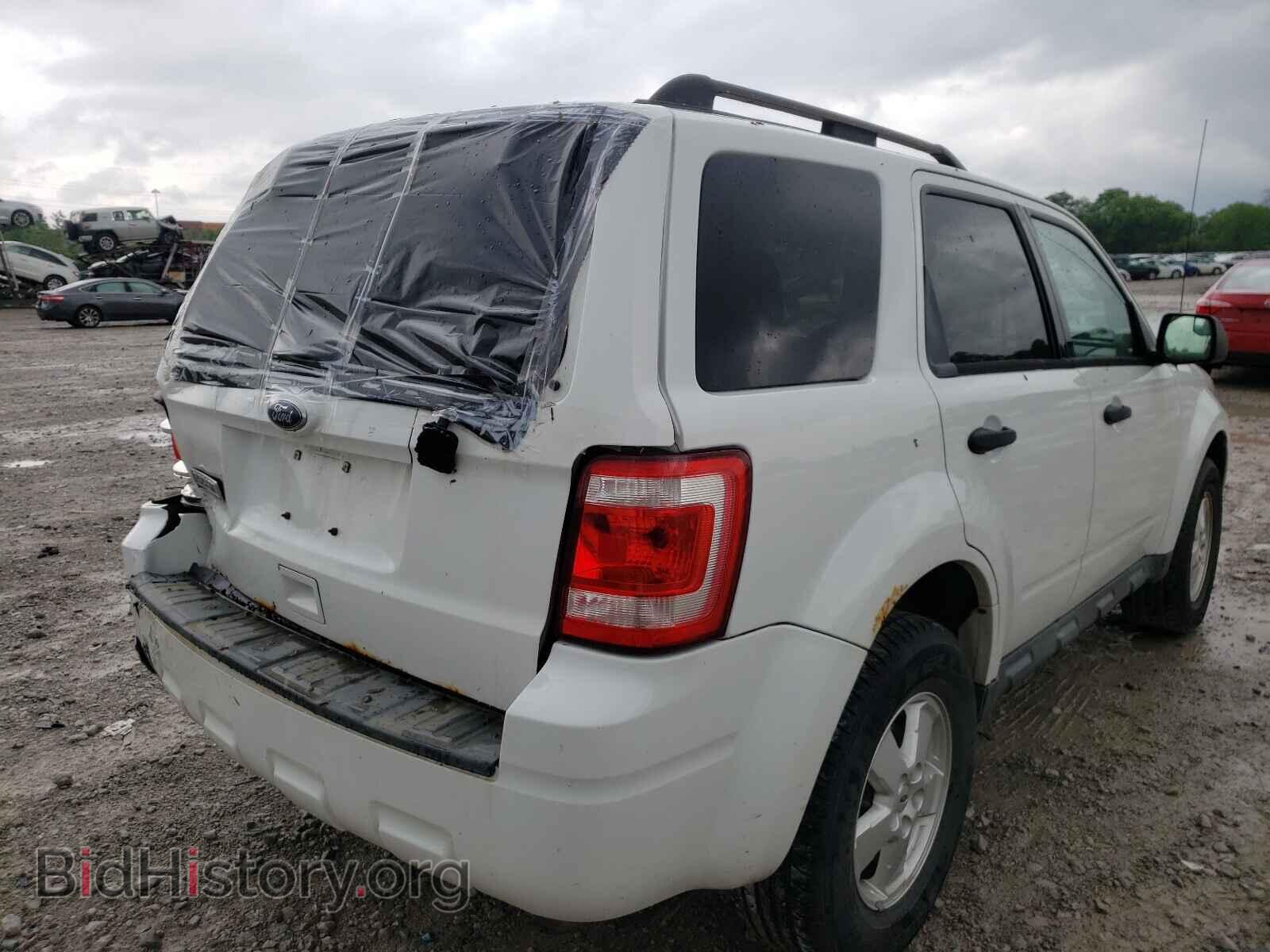 2011 FORD ESCAPE - VIN: 1FMCU0D78BKA82345 - Фото 4