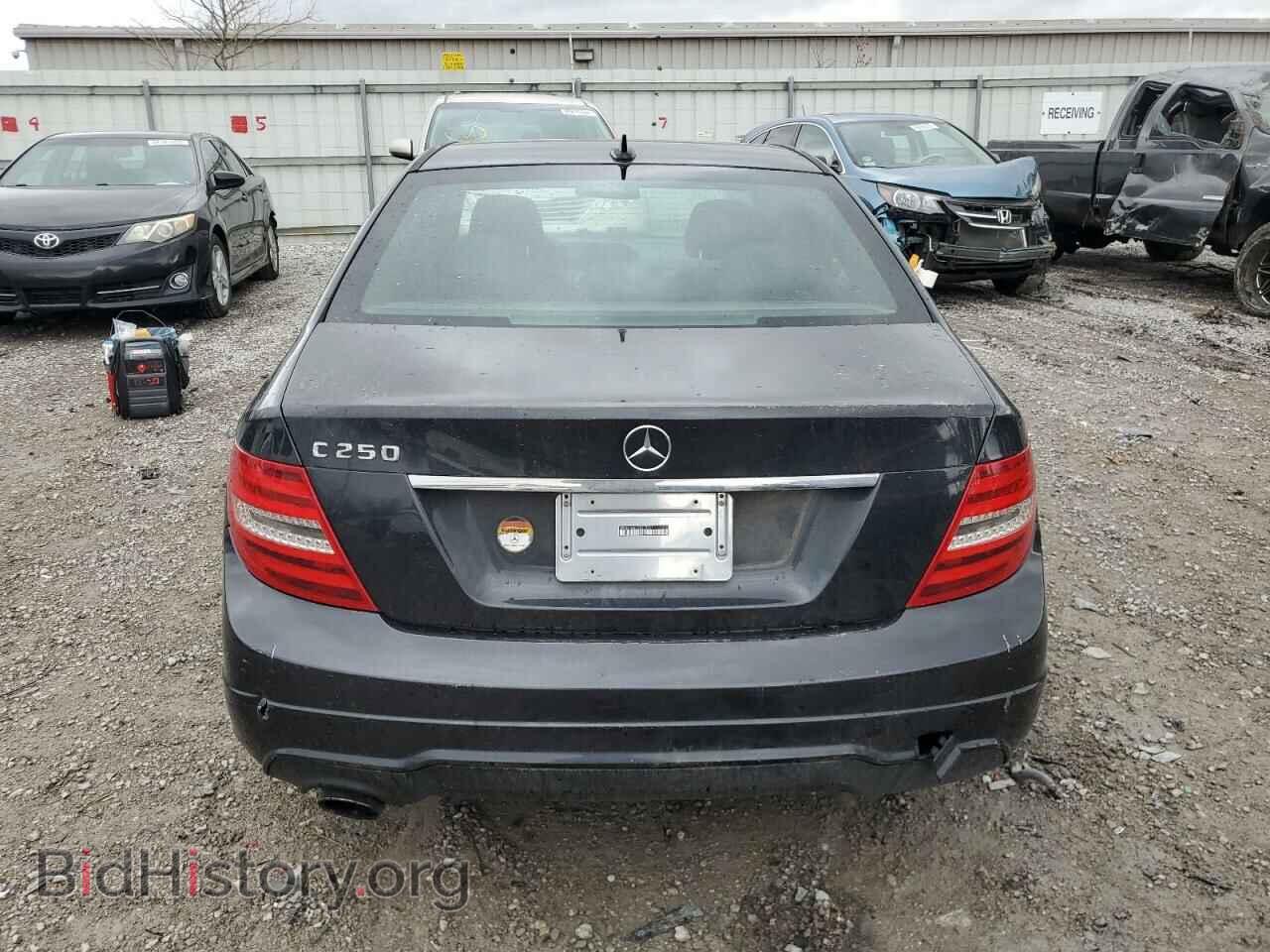 2012 MERCEDES-BENZ C-CLASS - VIN: WDDGF4HB1CA615901 - Фото 6