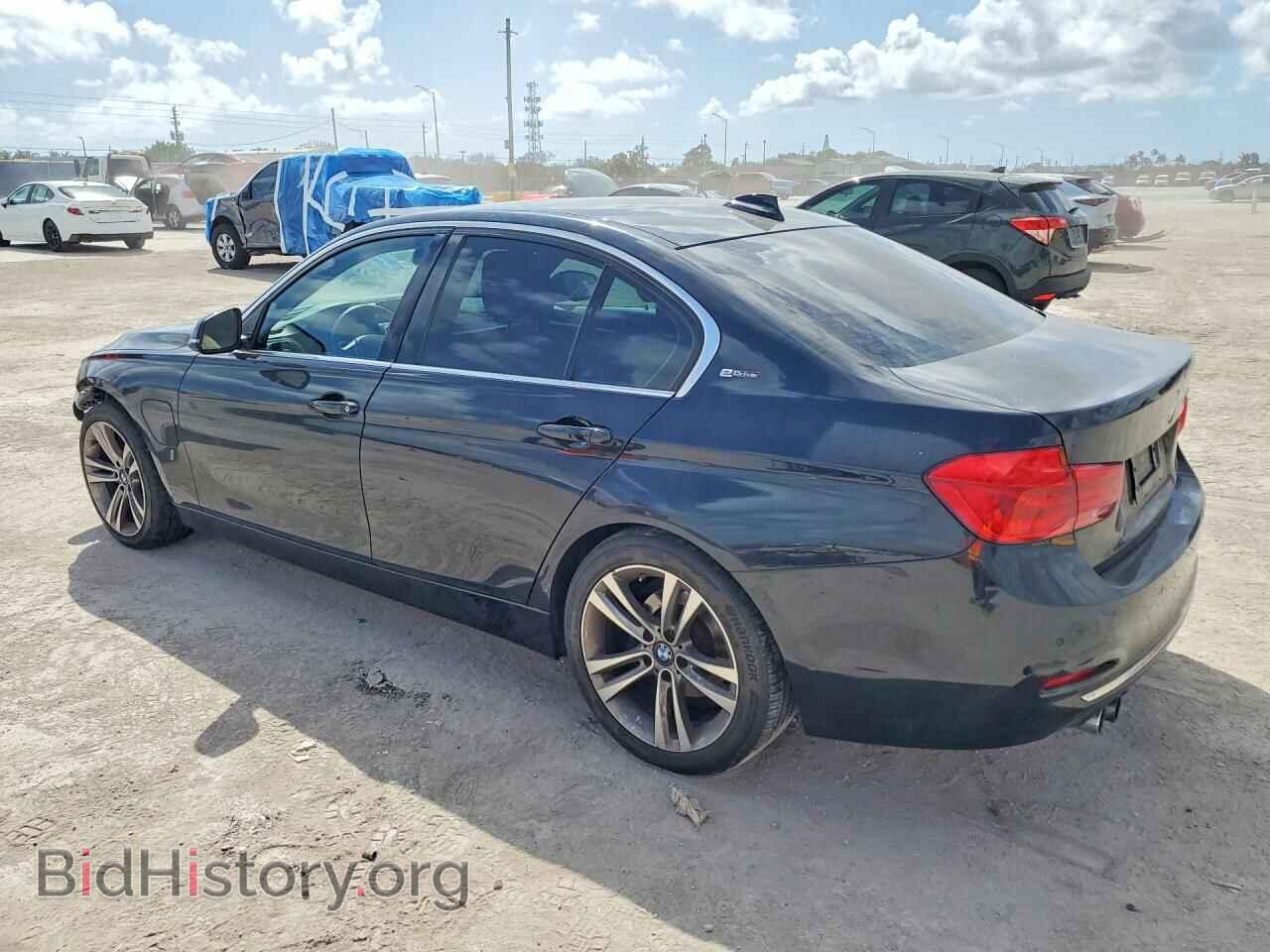 2017 BMW 3 SERIES - VIN: WBA8E1C3XHA156355 - Фото 2