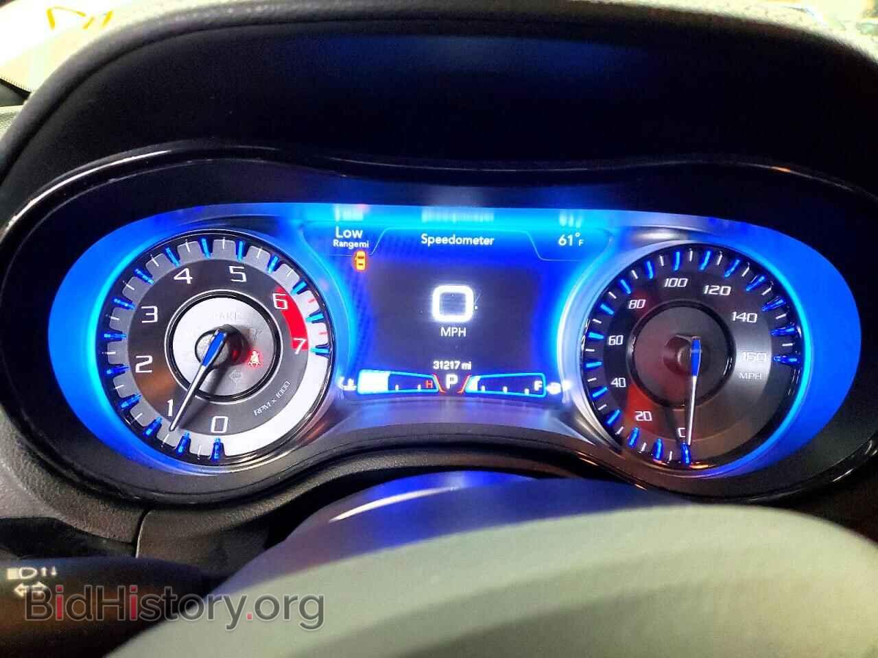 2023 CHRYSLER 300 - VIN: 2C3CCABT0PH628362 - Photo 9