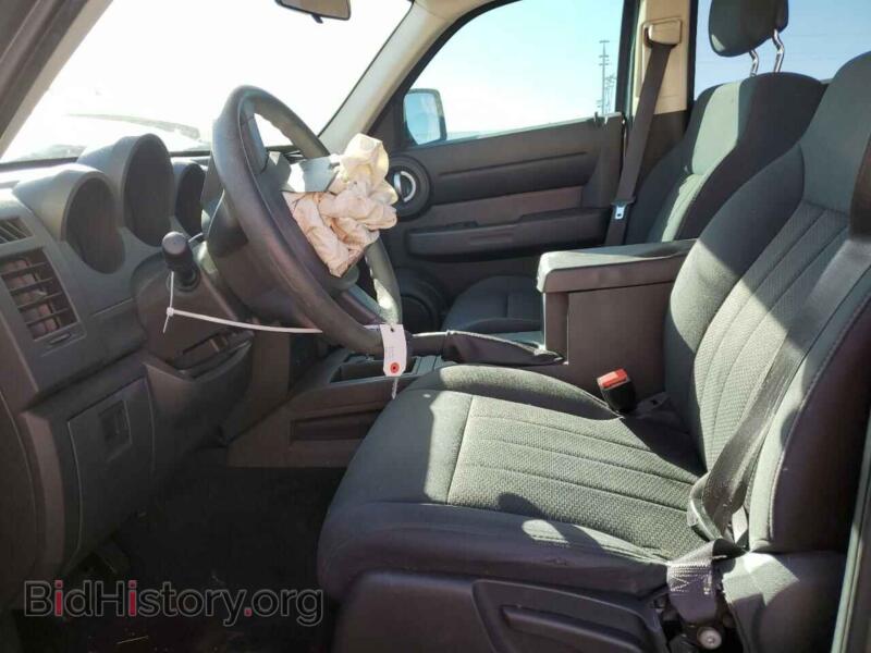 2011 Dodge NITRO (VIN 1D4PT4GK4BW605386) — photo 7 of 13