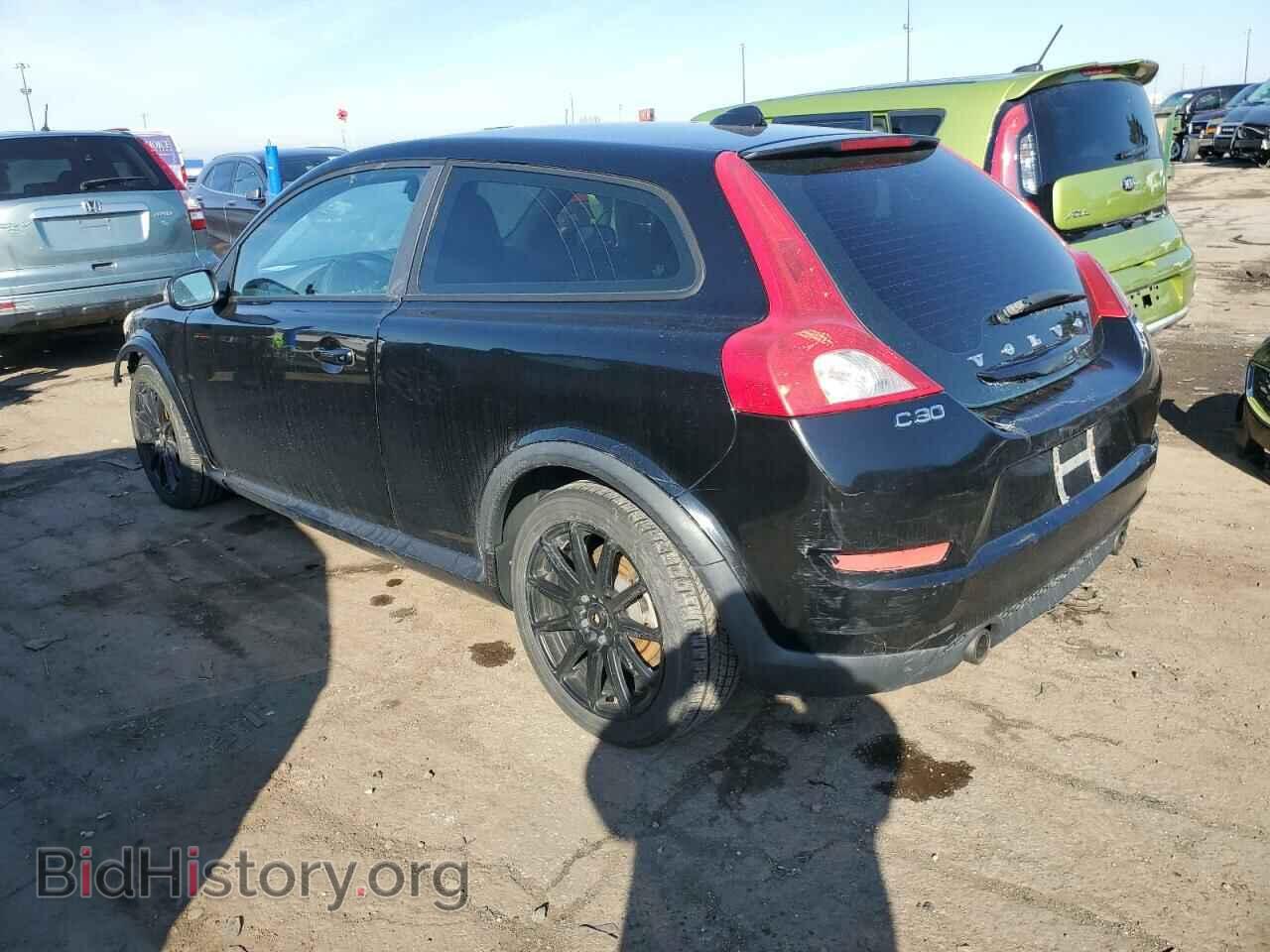 2011 VOLVO C30 - VIN: YV1672MK4B2192960 - Фото 2