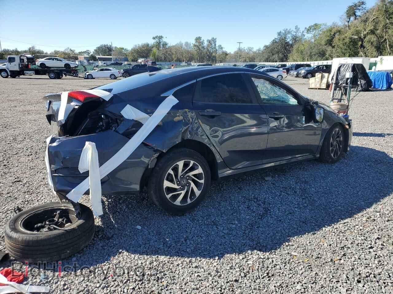 2018 HONDA CIVIC - VIN: 2HGFC2F76JH589426 - Фото 3