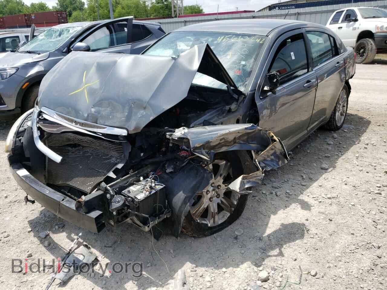 2012 CHRYSLER 200 - VIN: 1C3CCBBB2CN221769 - Фото 2