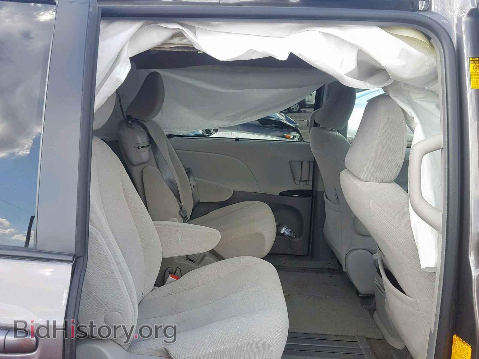 2013 TOYOTA SIENNA LE - VIN: 5TDKK3DC8DS306830 - Фото 6