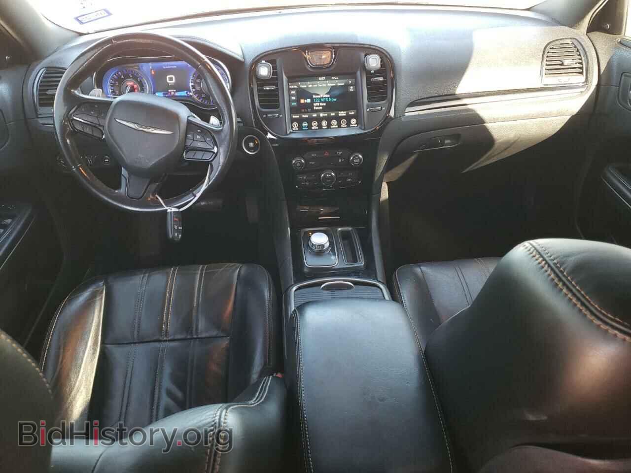 2019 CHRYSLER 300 - VIN: 2C3CCABG6KH667159 - Фото 8
