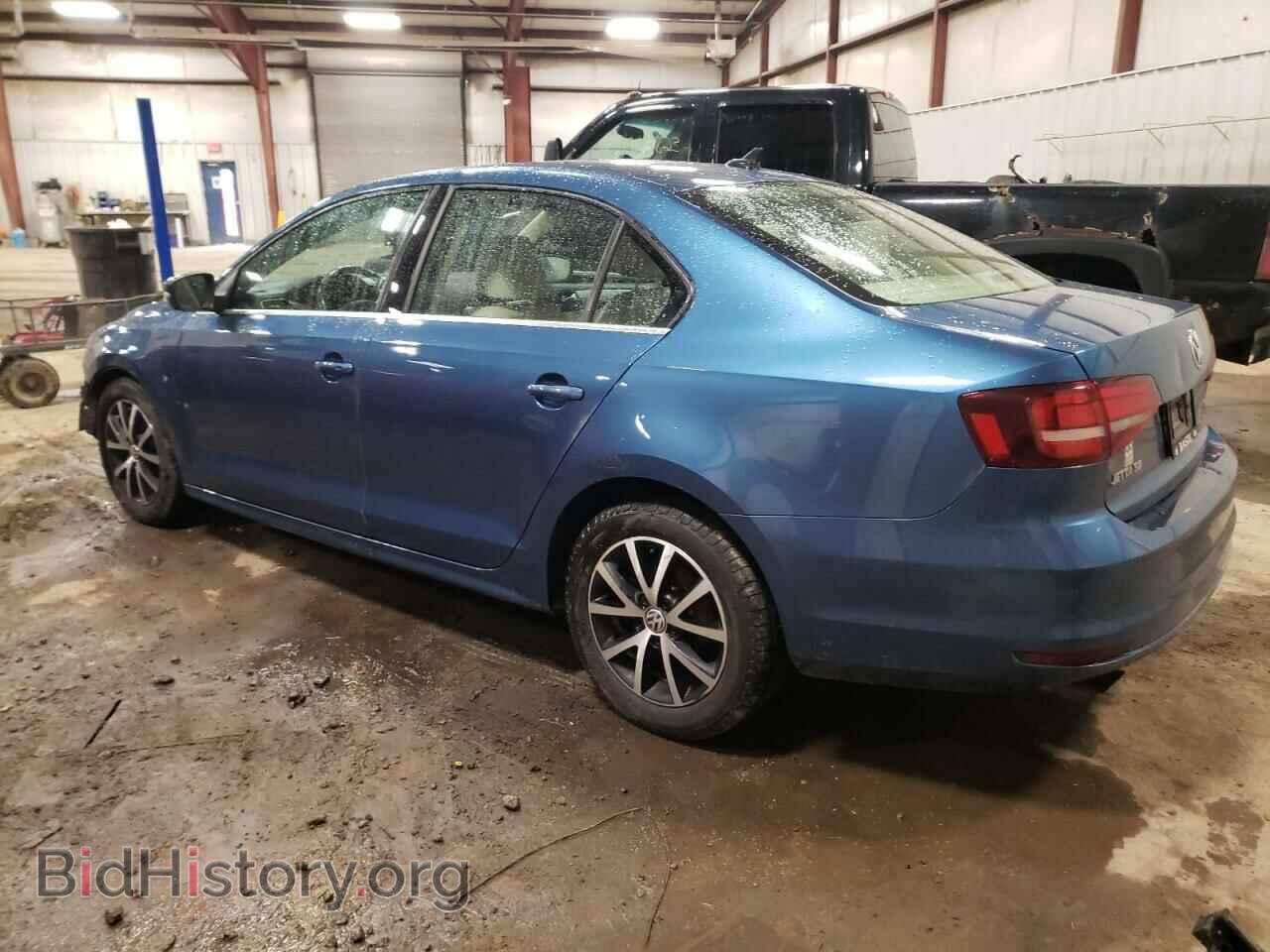 2017 VOLKSWAGEN JETTA - VIN: 3VWDB7AJ9HM333699 - Фото 2