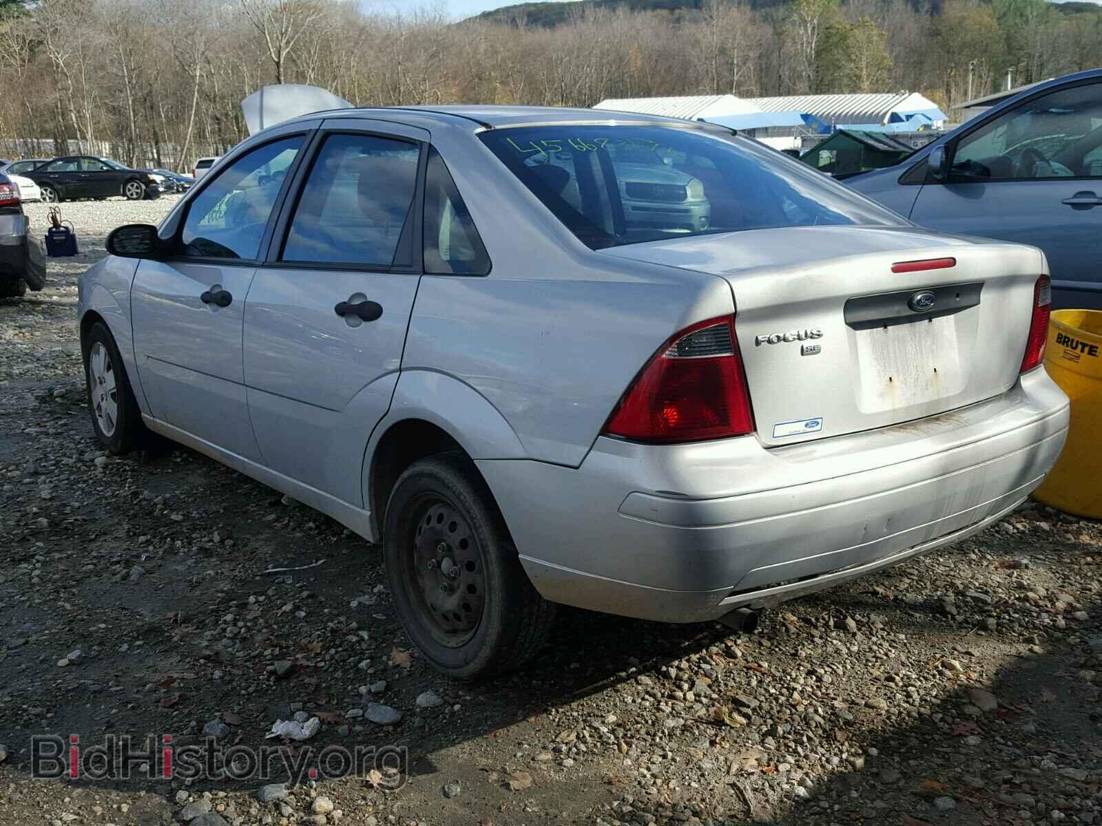 2007 FORD FOCUS - VIN: 1FAFP34N17W260000 - Photo 3