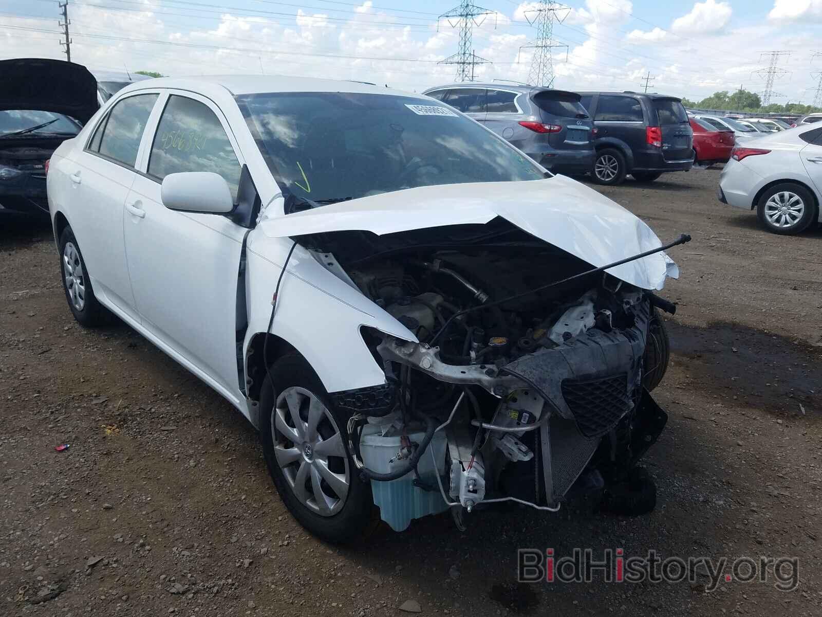 Photo 1NXBU4EEXAZ357135 - TOYOTA COROLLA 2010