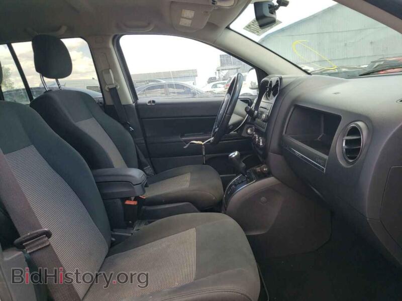 2012 Jeep COMPASS (VIN 1C4NJCEB5CD514843) — photo 5 of 10