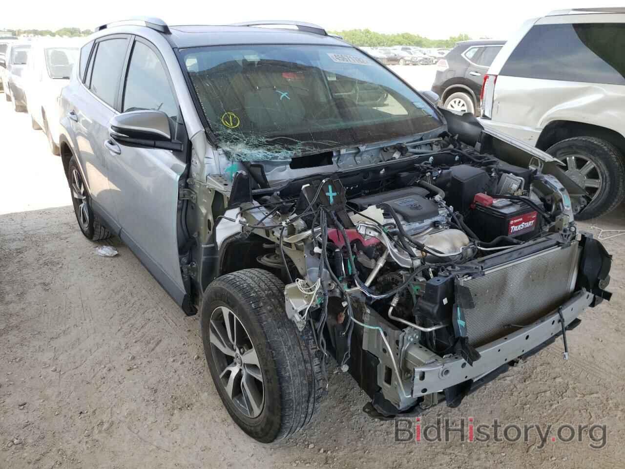 Photo 2T3WFREV7JW410227 - TOYOTA RAV4 2018