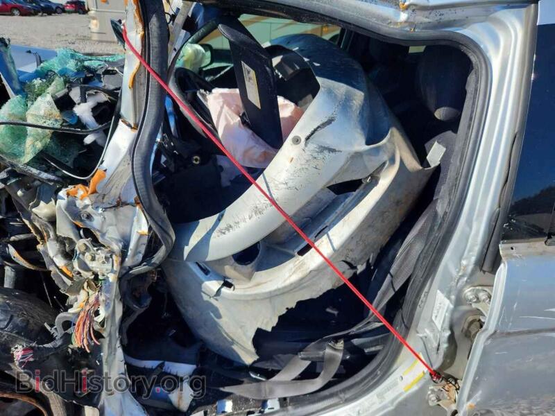 2012 Chrysler 200 (VIN 1C3CCBAB4CN321115) — photo 7 of 13
