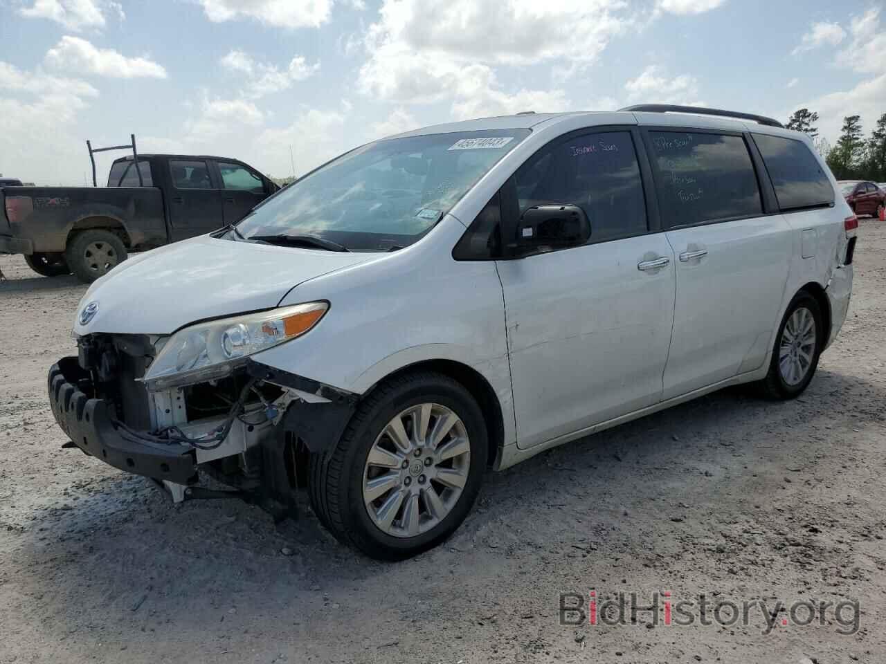 Photo 5TDYK3DC3CS186962 - TOYOTA SIENNA 2012