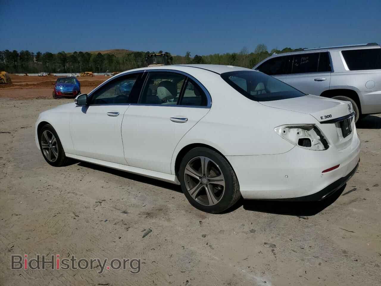 2017 MERCEDES-BENZ E-CLASS - VIN: WDDZF4KB2HA174451 - Фото 2