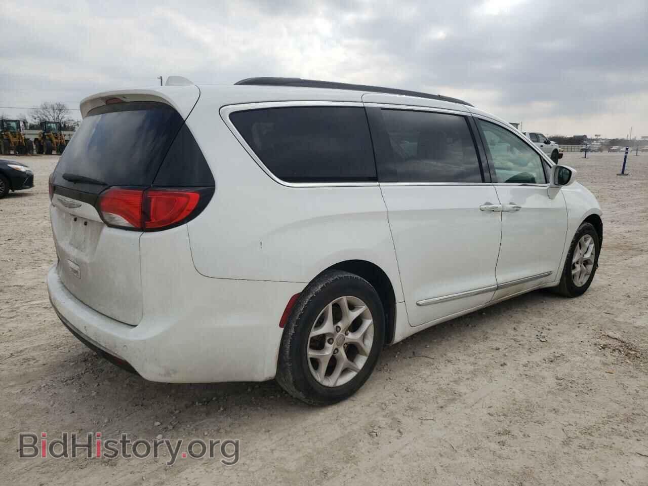 2017 CHRYSLER PACIFICA - VIN: 2C4RC1BG6HR816453 - Фото 3