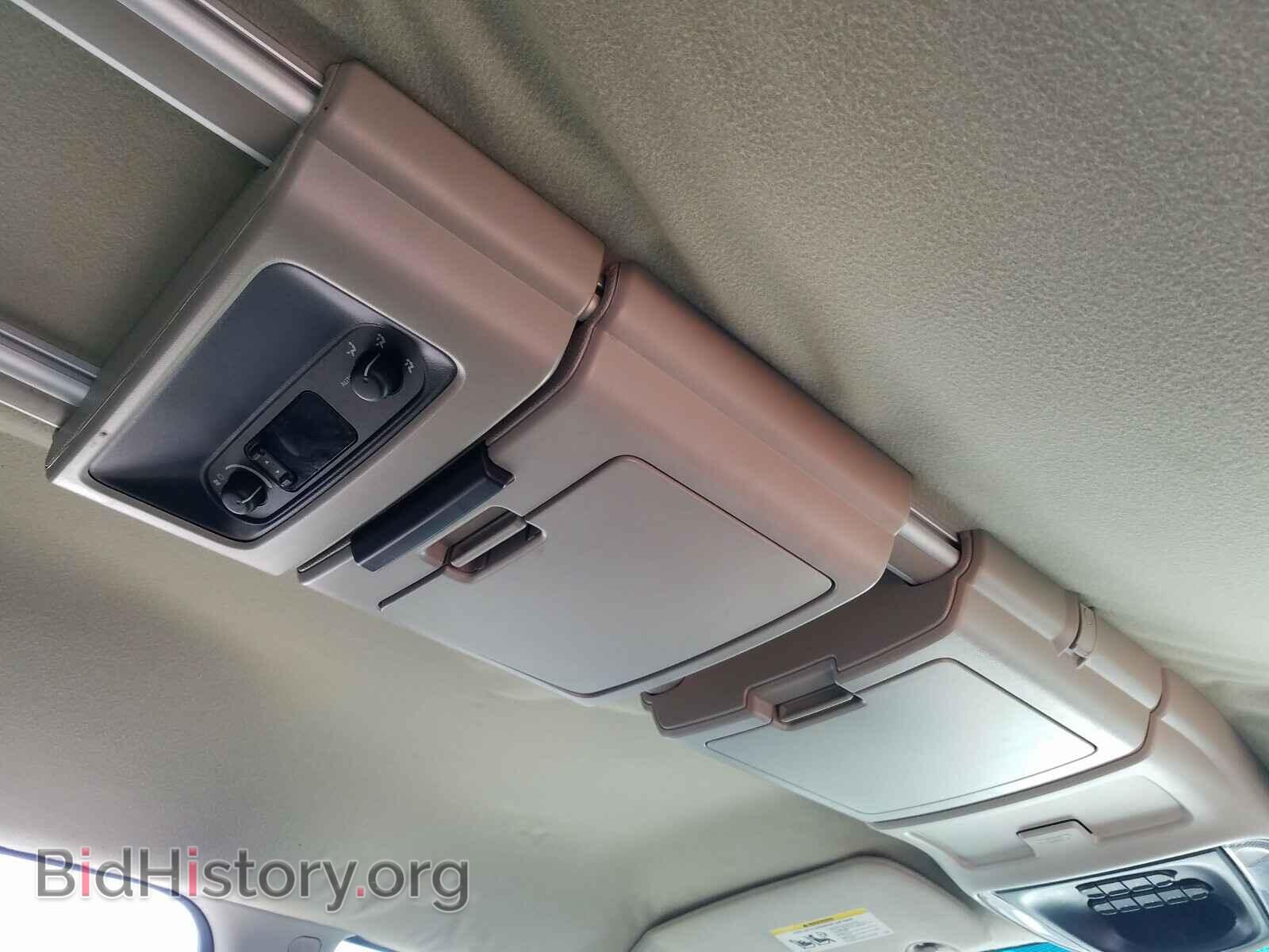 2006 CHRYSLER MINIVAN - VIN: 2A8GP64L16R832519 - Фото 9
