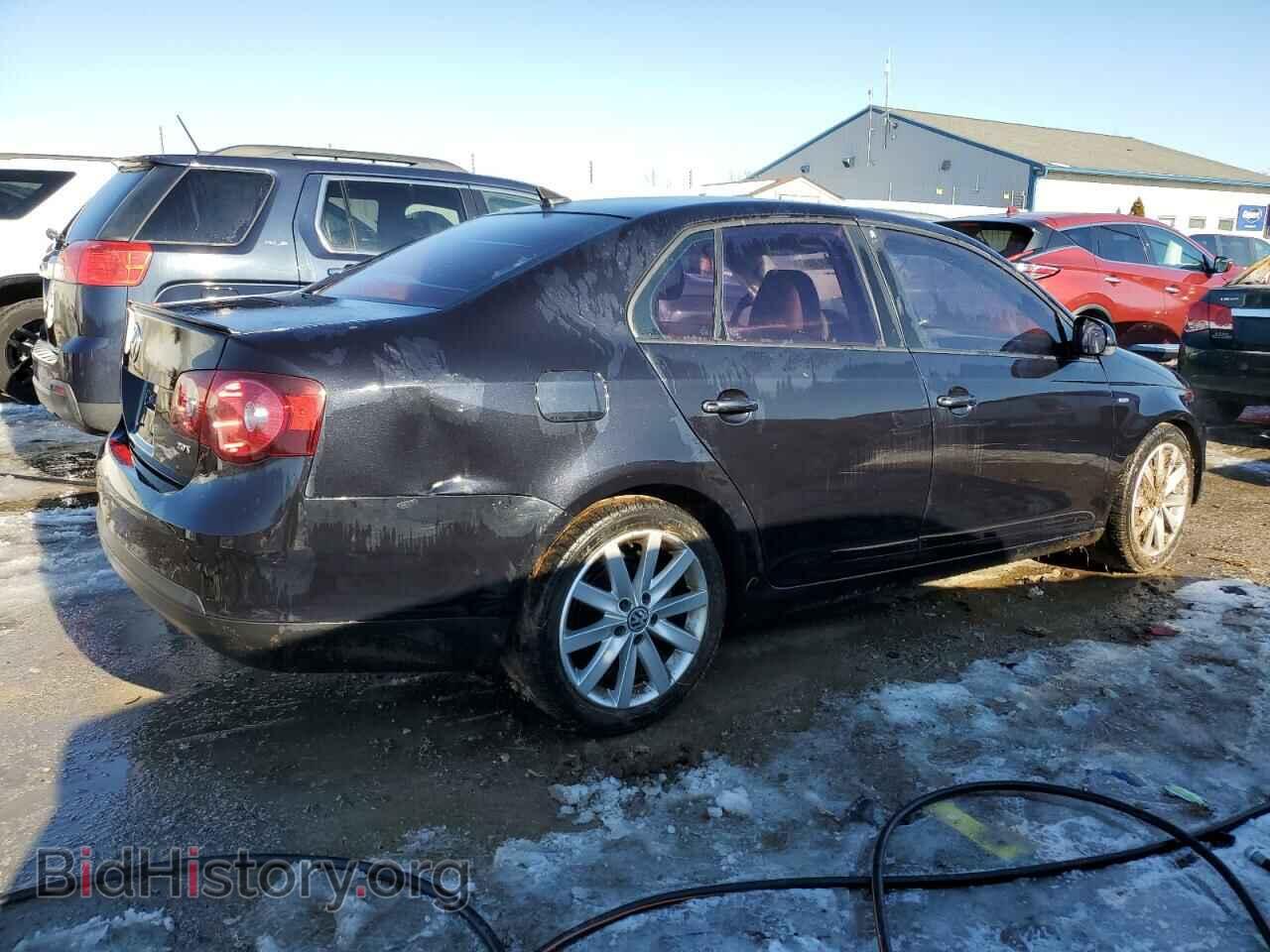 2010 VOLKSWAGEN JETTA - VIN: 3VWRA7AJ7AM018785 - Фото 3