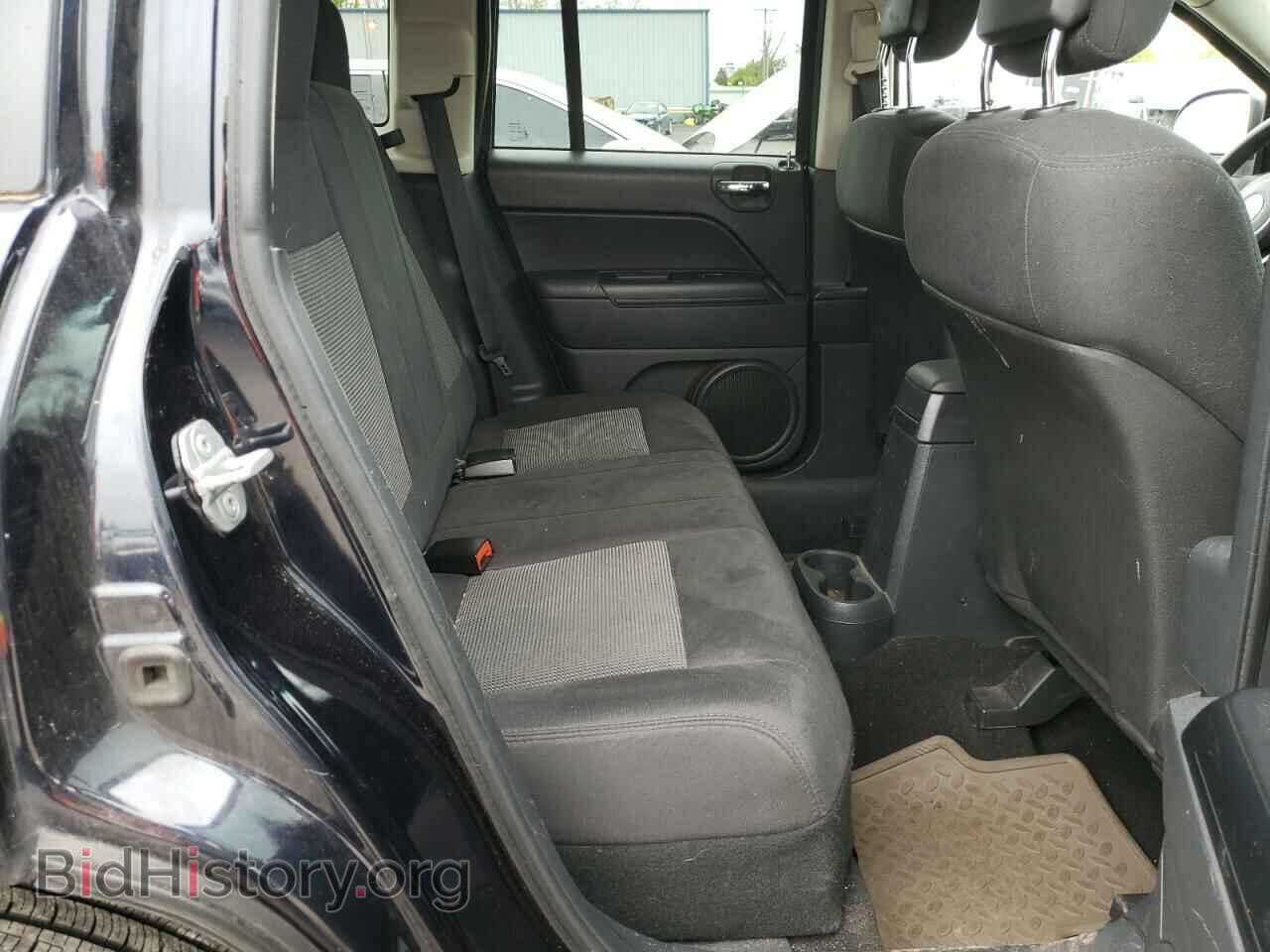 2011 JEEP COMPASS - VIN: 1J4NT1FB2BD172466 - Photo 6