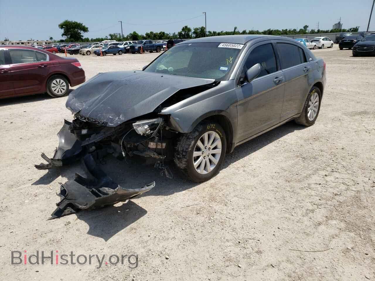 2013 CHRYSLER 200 - VIN: 1C3CCBBB2DN695688 - Фото 2