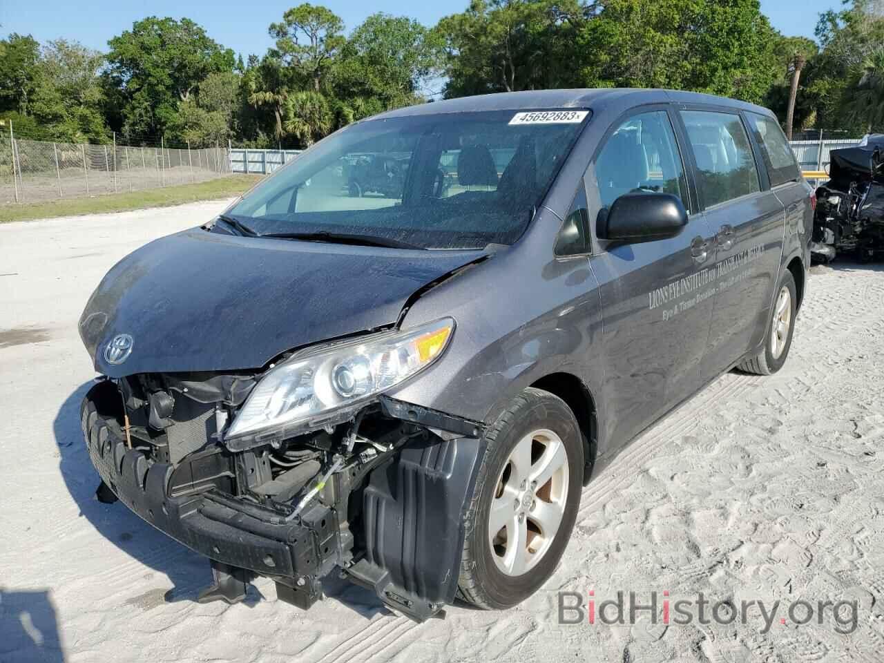 Photo 5TDZZ3DC4HS799888 - TOYOTA SIENNA 2017