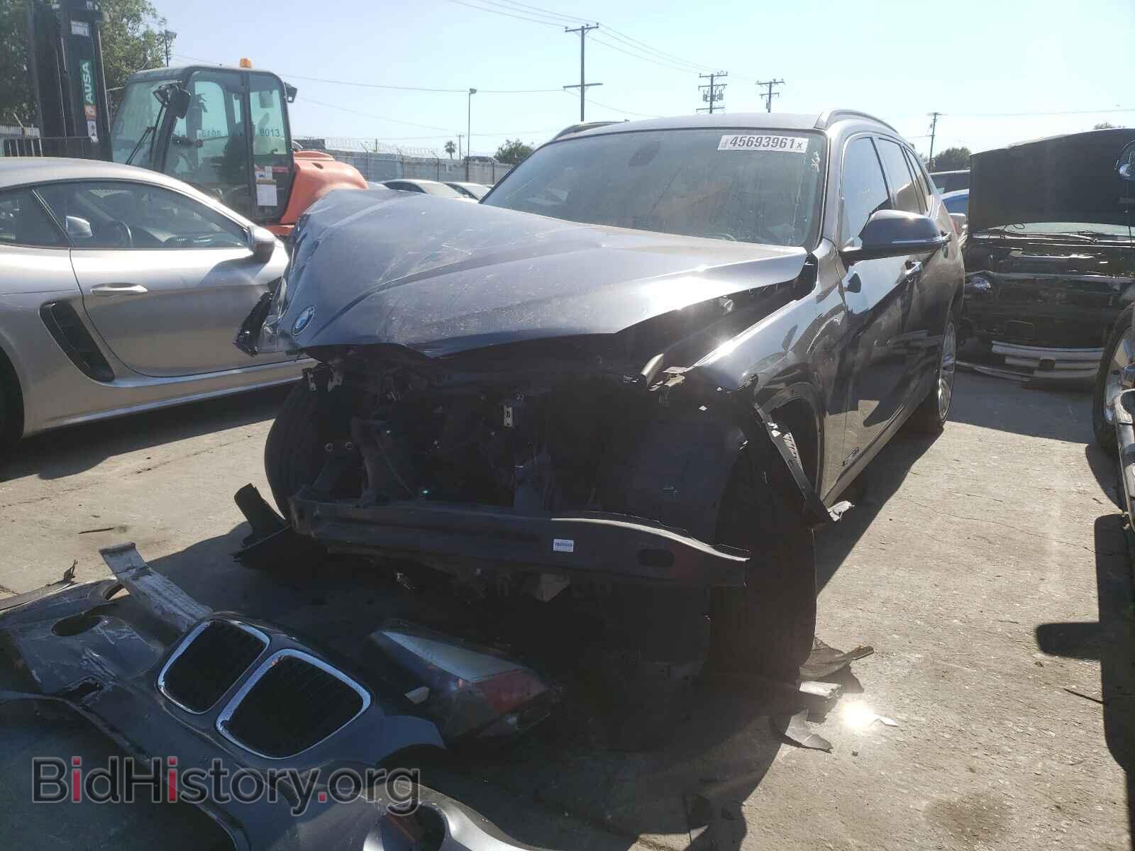 2014 BMW X1 - VIN: WBAVM1C50EVW47917 - Фото 2