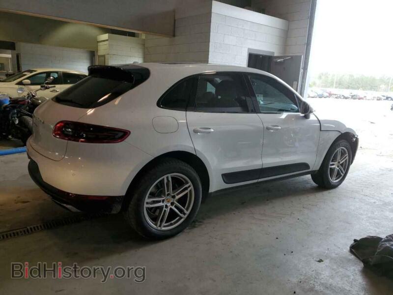 2017 Porsche MACAN (VIN WP1AA2A55HLB83296) — photo 3 of 12
