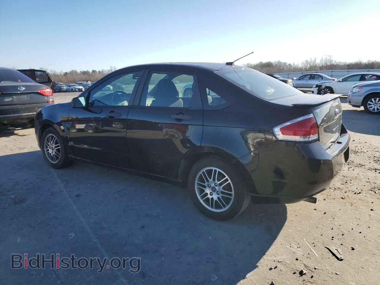 2011 FORD FOCUS - VIN: 1FAHP3FN2BW187332 - Фото 2
