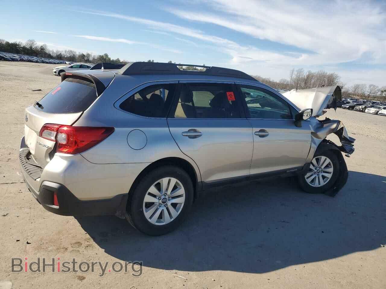 2018 SUBARU OUTBACK - VIN: 4S4BSAFC8J3352989 - Фото 3