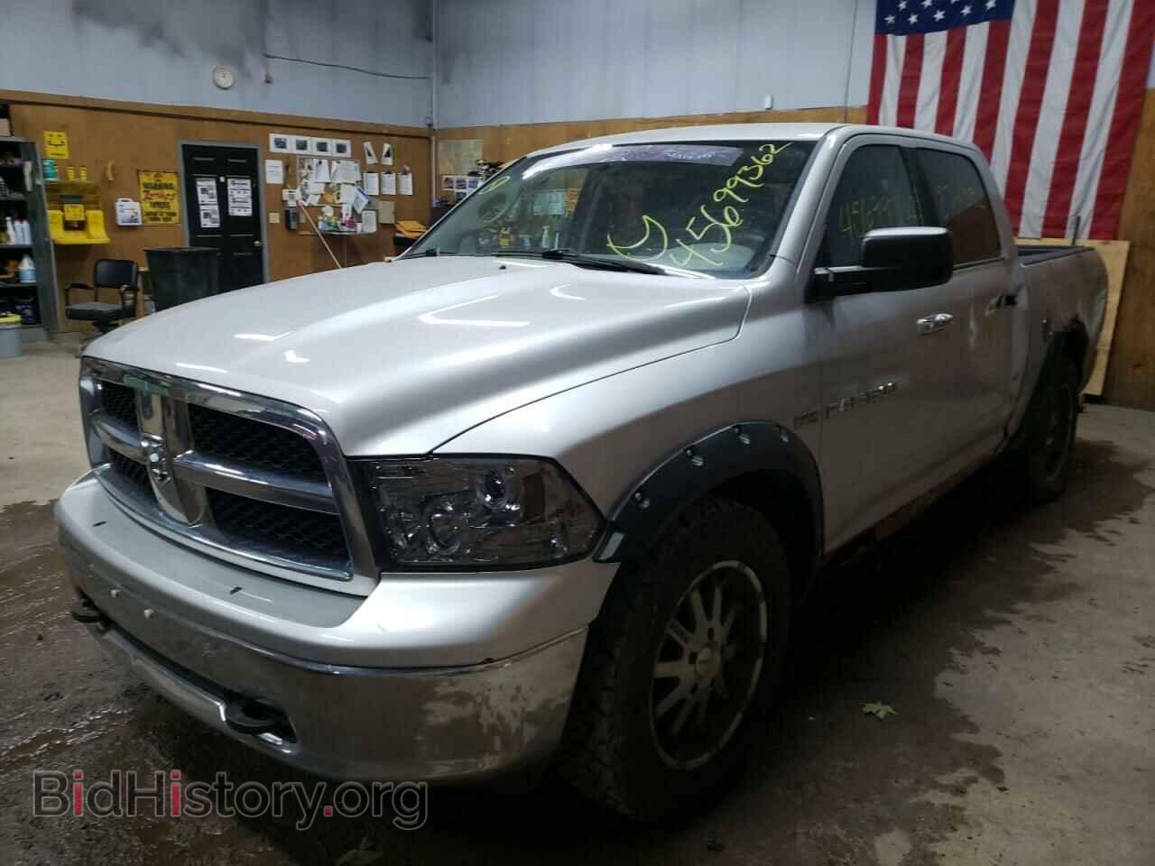 2011 DODGE RAM 1500 - VIN: 1D7RV1CT6BS632678 - Фото 2