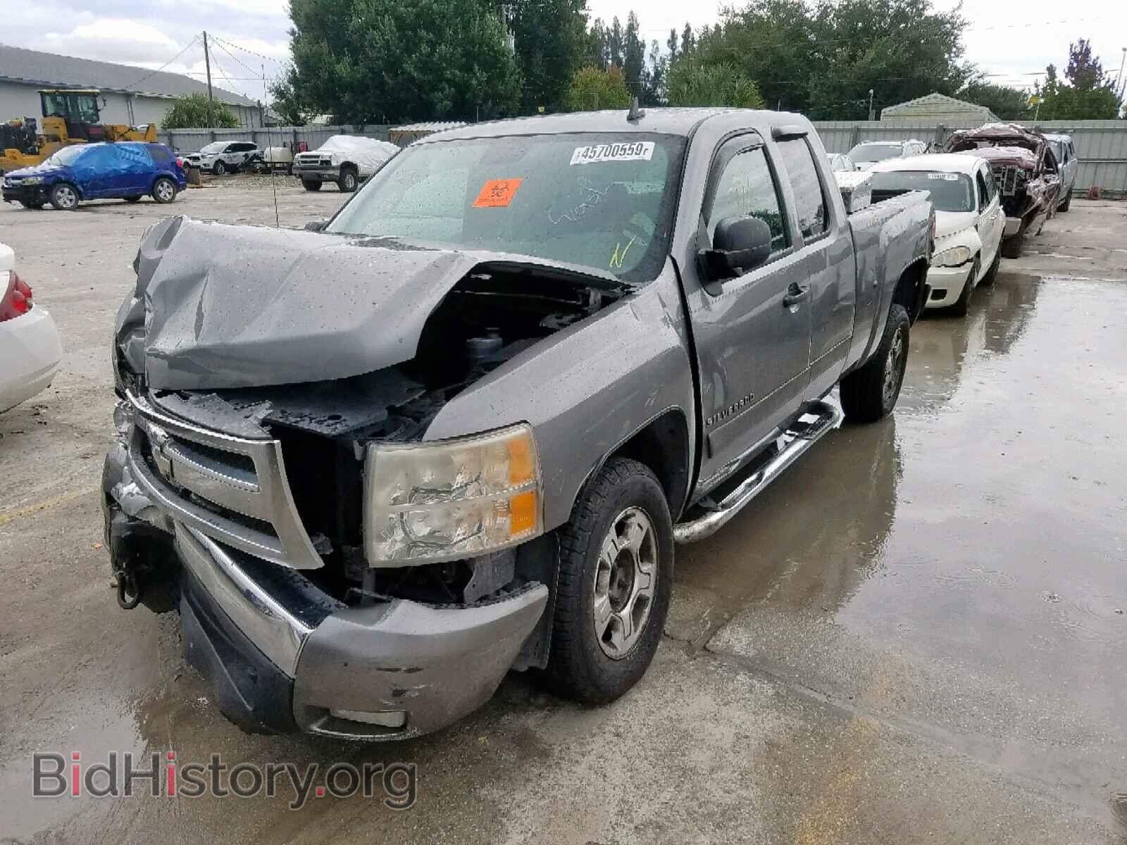 2007 CHEVROLET SILVERADO - VIN: 2GCEC19C871608721 - Фото 2