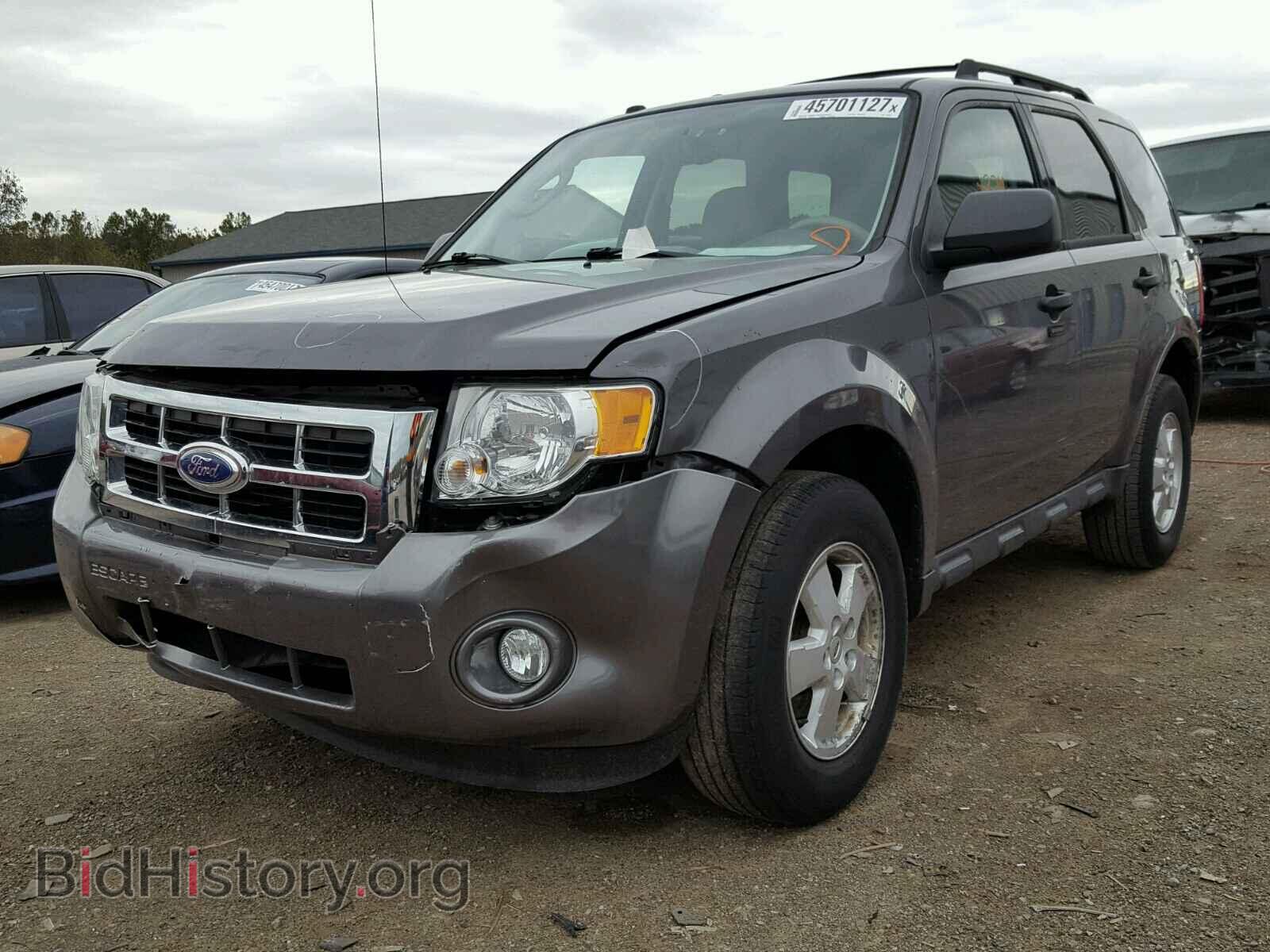 2011 FORD ESCAPE - VIN: 1FMCU0D77BKC09845 - Фото 2