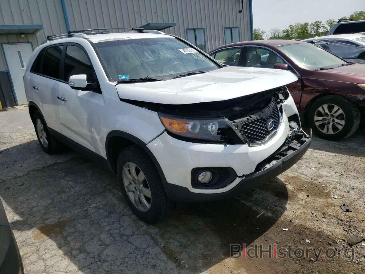 Photo 5XYKT4A13BG177654 - KIA SORENTO 2011