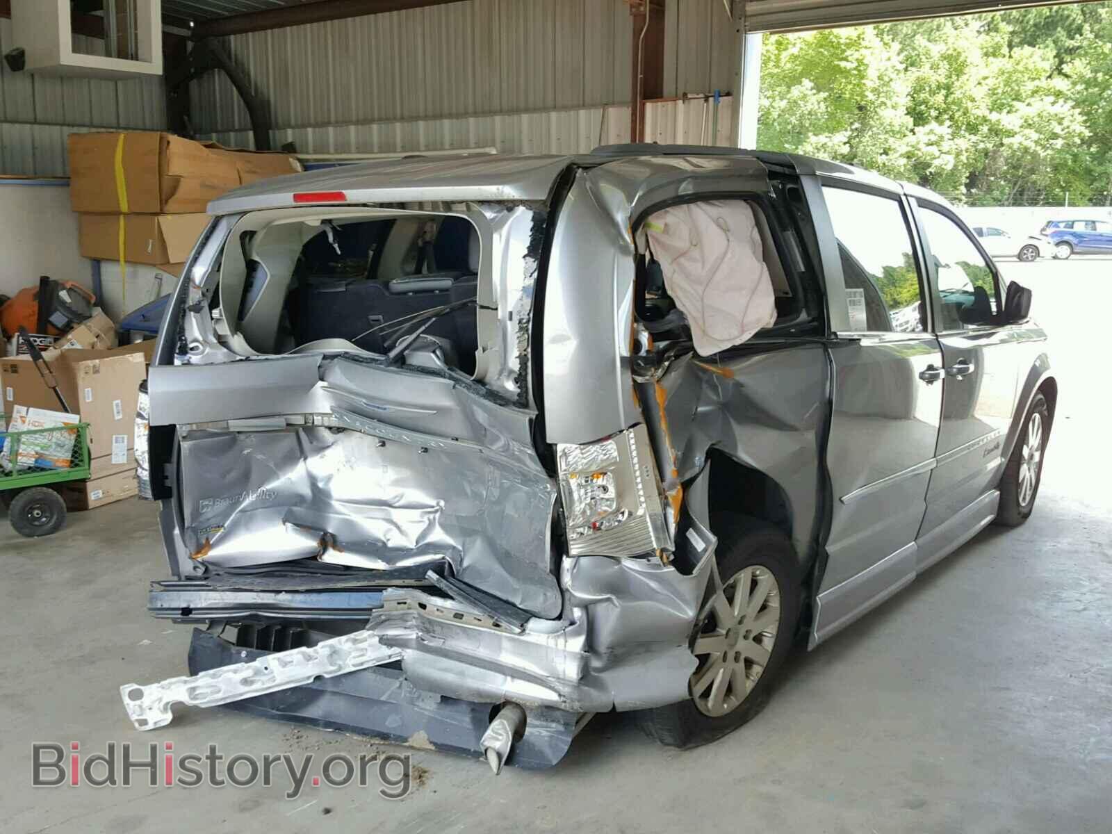 2016 CHRYSLER TOWN & COU - VIN: 2C4RC1BG2GR186204 - Фото 4