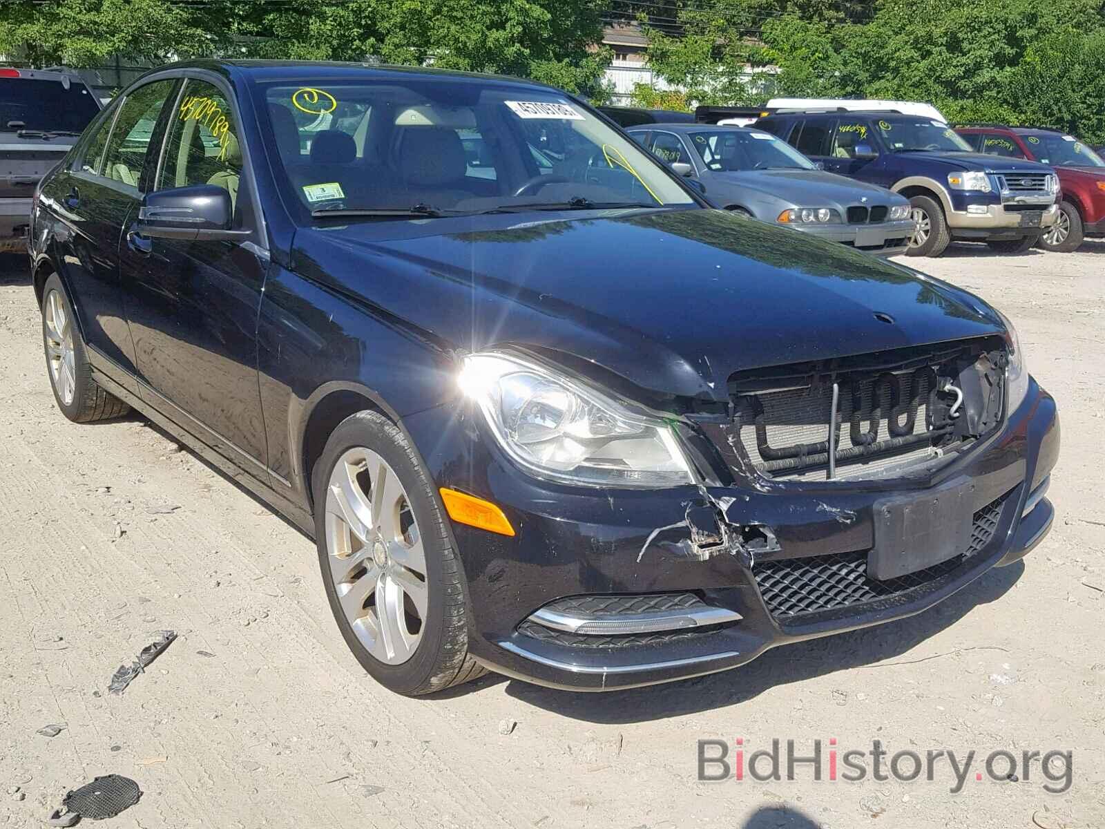 Photo WDDGF8AB9DA816349 - MERCEDES-BENZ C CLASS 2013