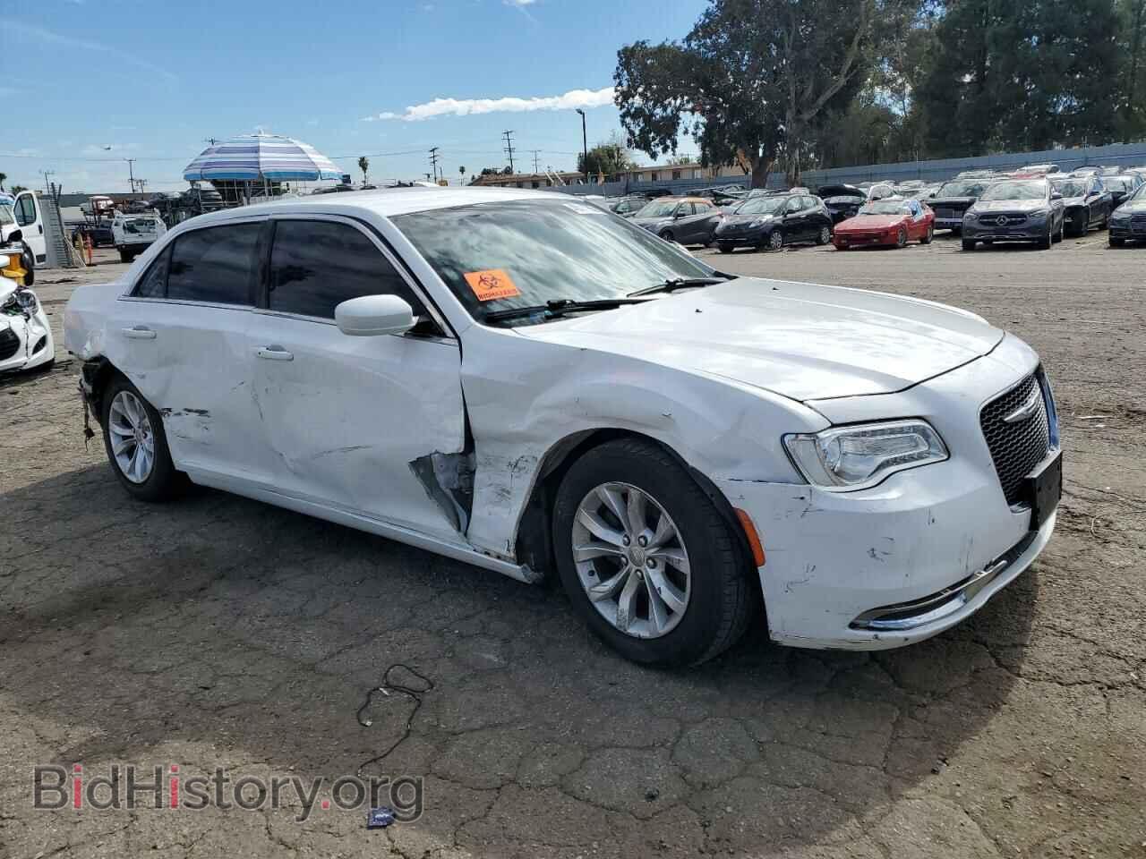 2015 CHRYSLER 300 - VIN: 2C3CCAAG7FH930802 - Фото 4