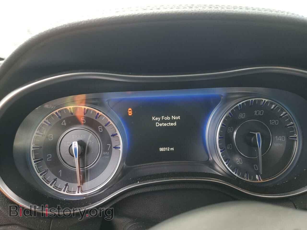 2015 CHRYSLER 300 - VIN: 2C3CCAAG7FH930802 - Фото 9