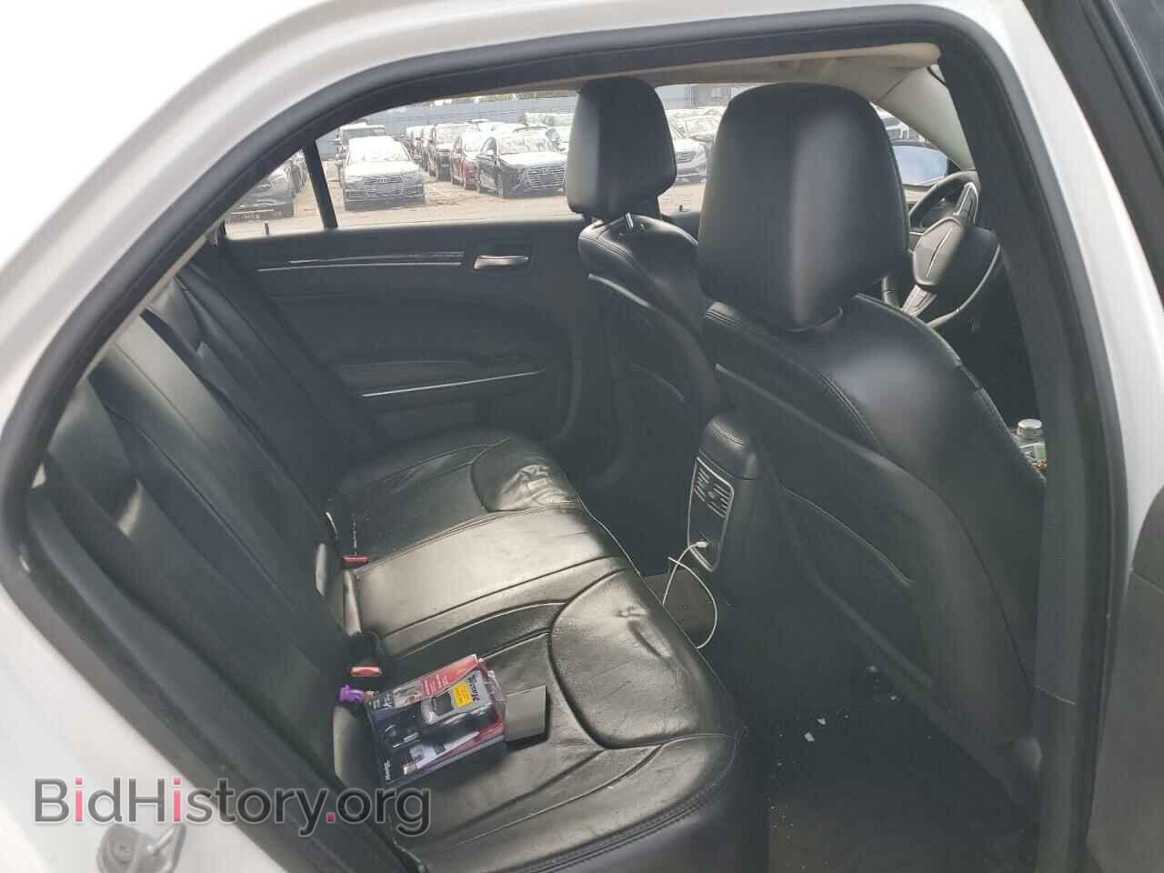 2015 CHRYSLER 300 - VIN: 2C3CCAAG7FH930802 - Фото 10