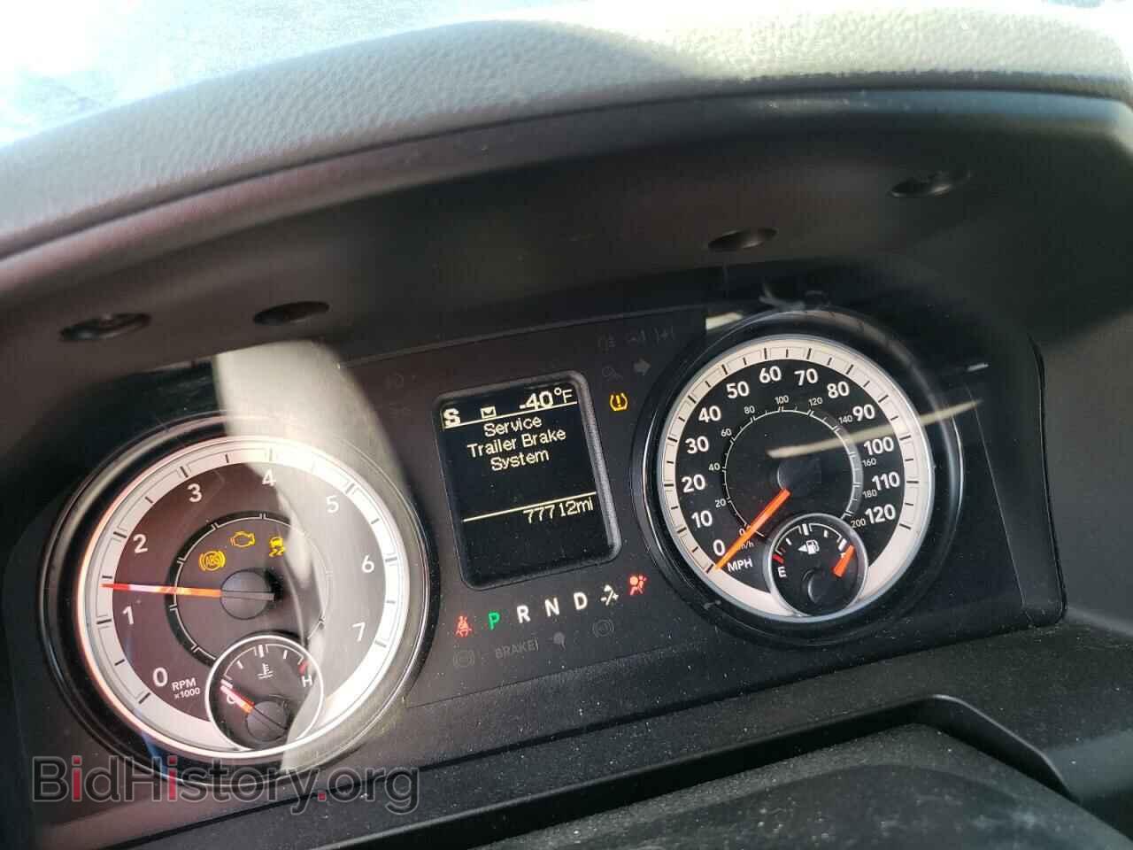 2018 RAM 1500 - VIN: 1C6RR7FG5JS248025 - Фото 9