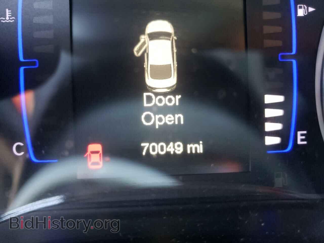 2016 CHRYSLER 200 - VIN: 1C3CCCBB7GN130413 - Photo 8